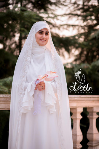 چادر عروس با نوار دانتل گل برجسته