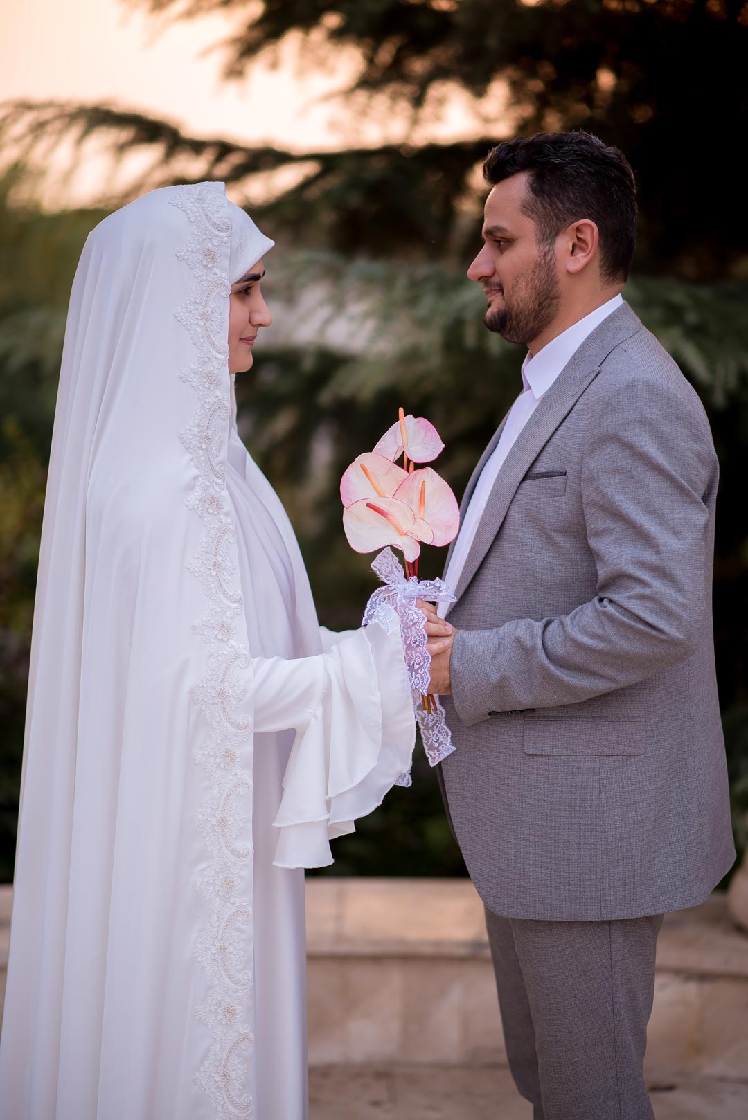 چادر عروس با نوار دانتل گل برجسته