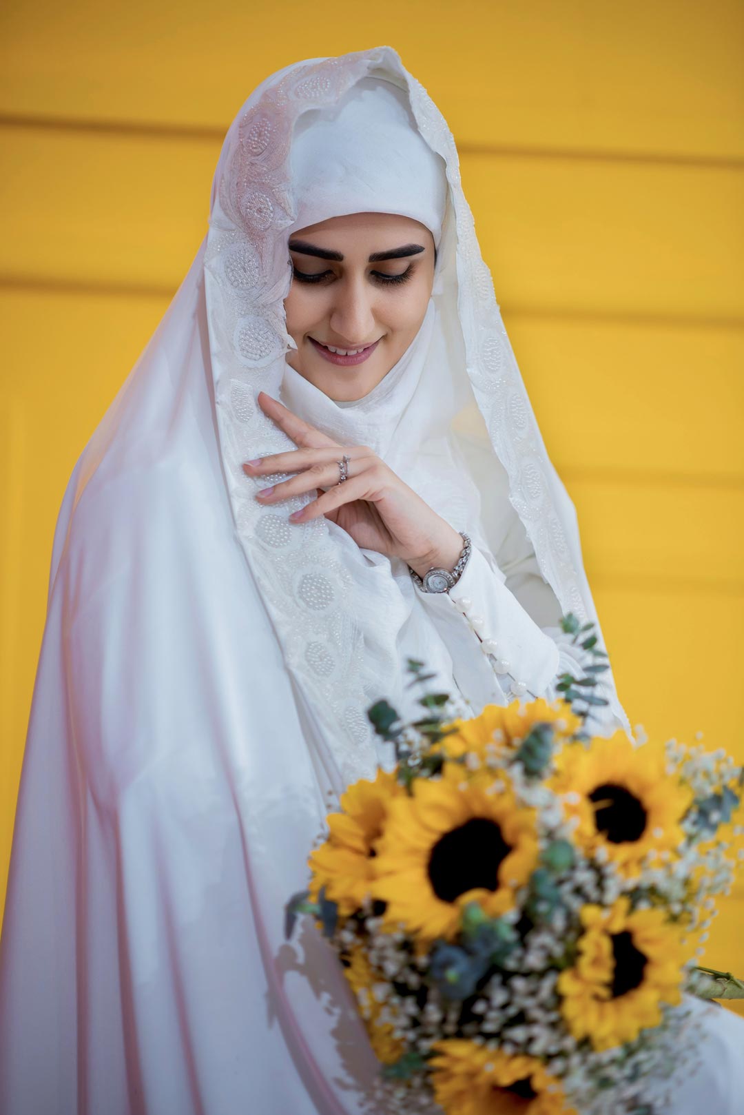 چادر عروس با نوار دانتل تمام مروارید