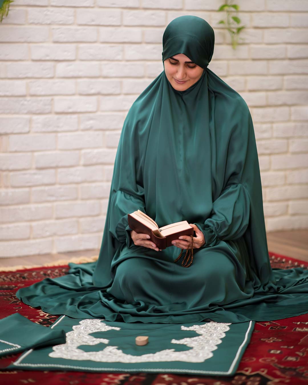 ست عبادت بزرگسال مدل نور چادر آستین دار