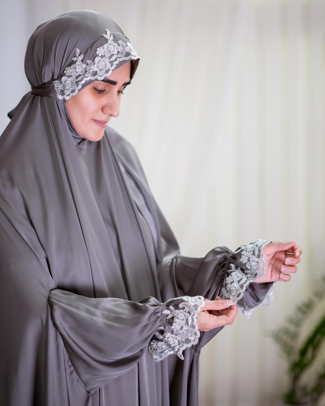ست عبادت بزرگسال مدل نور چادر آستین دار تمام دانتل فرانسه