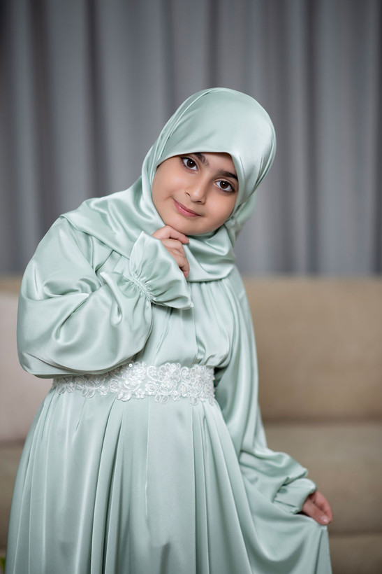 پیراهن نونهال آلا با دانتل حورا